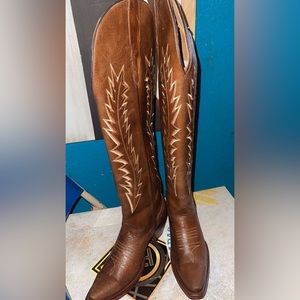 Brown boots size 9